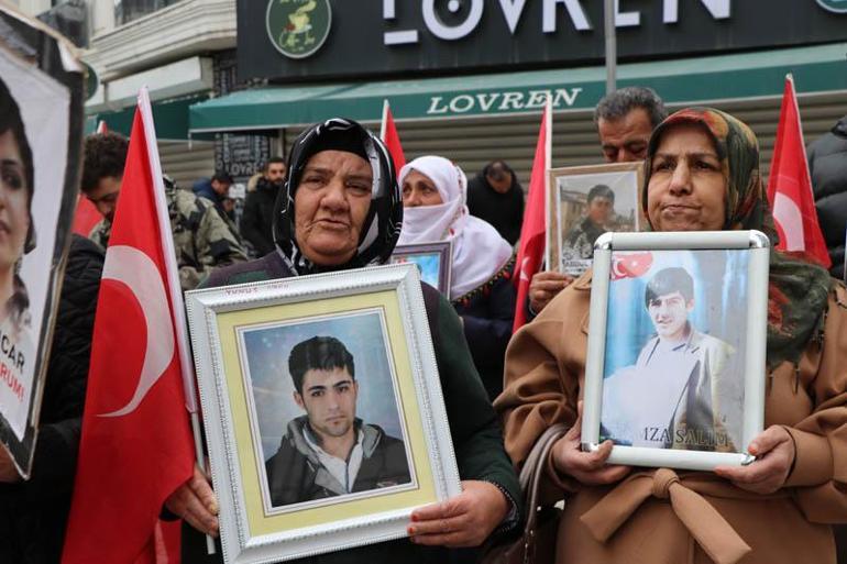 Kızı dağa kaçırılan anne: PKKdan evlatlarımızı istiyoruz