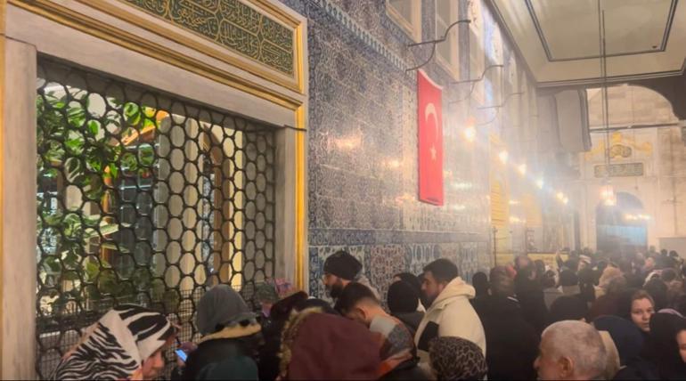 Miraç Kandili Eyüpsultan ve Ayasofya camilerinde idrak edildi