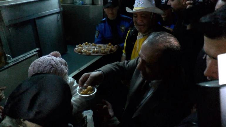 İstanbul Emniyet Müdürü Yıldız, Miraç Kandili dolayısıyla lokma ve lokum ikram etti
