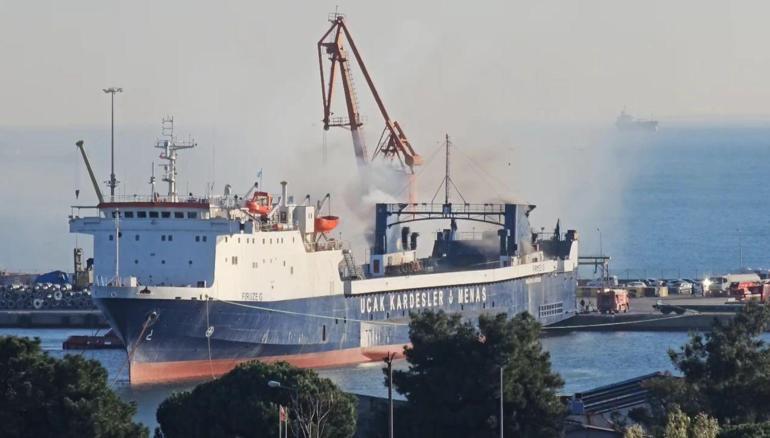 Samsunda kuru yük gemisinde yangın