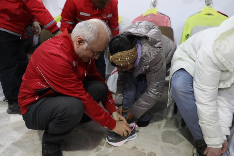 Türk Kızılay heyeti, Halep’te ‘Sevgi Mağazası’ açtı