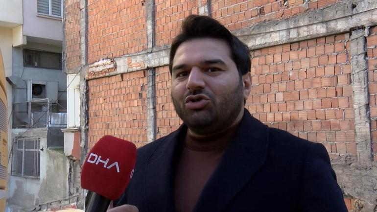 Bahçelievlerde yıkılan binanın bitişiğindeki apartmanın bodrum katı duvarsız kaldı