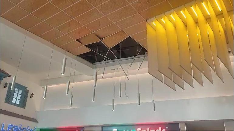 AVMde yemek yiyen vatandaşın üstüne asma tavan parçası düştü