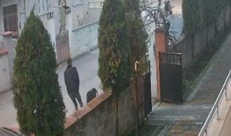 Kızlara kurusıkı tabancayla ateş açan 2 şüpheliyi; çöp atmaya çıkan Uzman Çavuş yakaladı