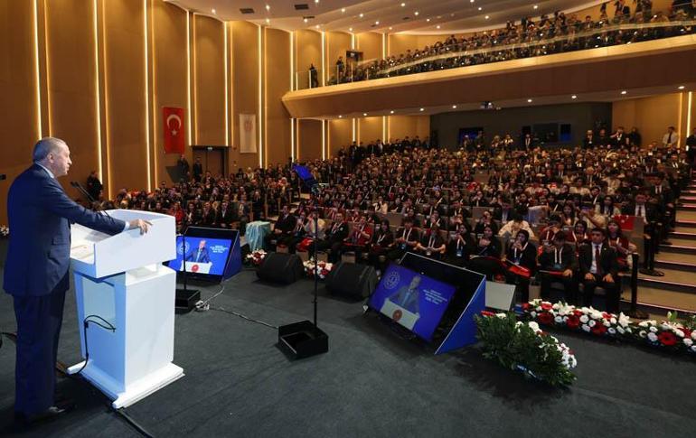 Cumhurbaşkanı Erdoğan: 2025 yılında bin 381 engelli öğretmenimizin atamasını yapıyoruz