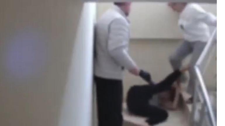 Engelli çocuklarını darbeden anne ve baba serbest bırakıldı