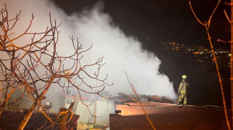 Sarıyerde, iki katlı müstakil evde patlama sonrası yangın