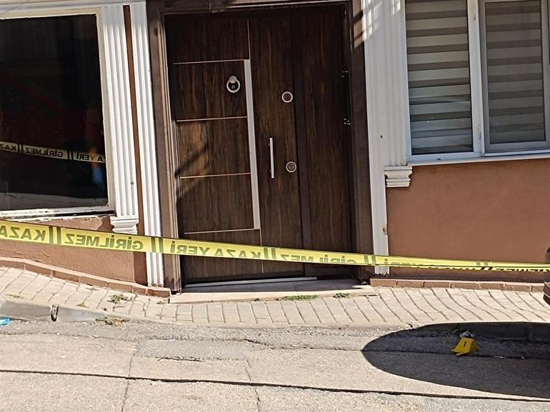 Cinayete tanık olan kardeşler, annelerini öldüren babalarından şikayetçi oldu
