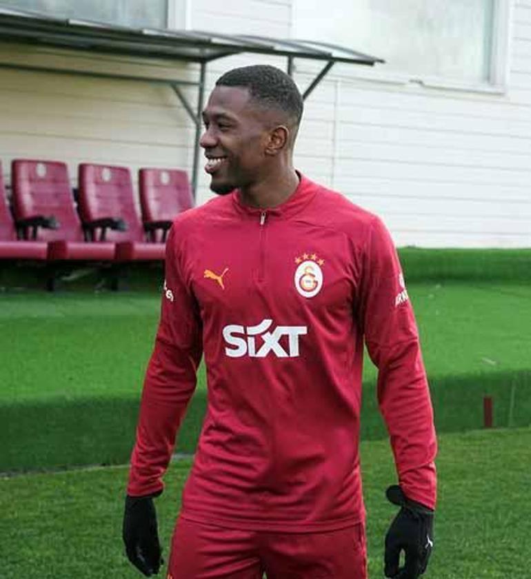 Galatasarayda Lemina ve Cuesta ilk idmanına çıktı
