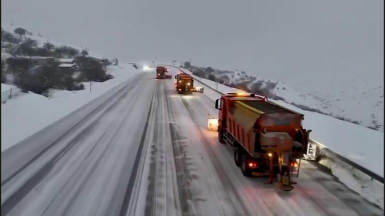 Malatyada 102 kırsal mahalle yolu kardan kapandı