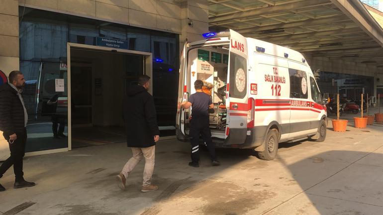 Köpeğe çarpmamak için manevra yaptı; devrilen otomobilde 1 ölü, 2 yaralı