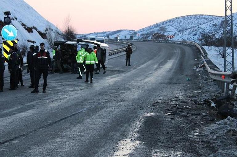 Malatyada yolcu minibüsü devrildi: 8 yaralı