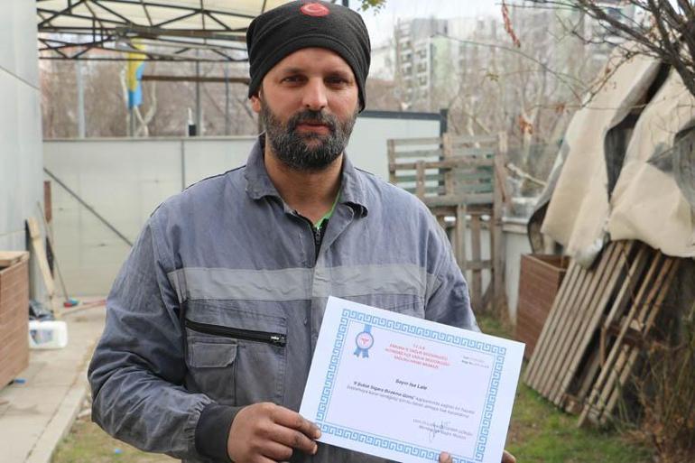 Bakanlıktan, 18 yıl sonra sigarayı bırakan oto tamir ustasına sertifika
