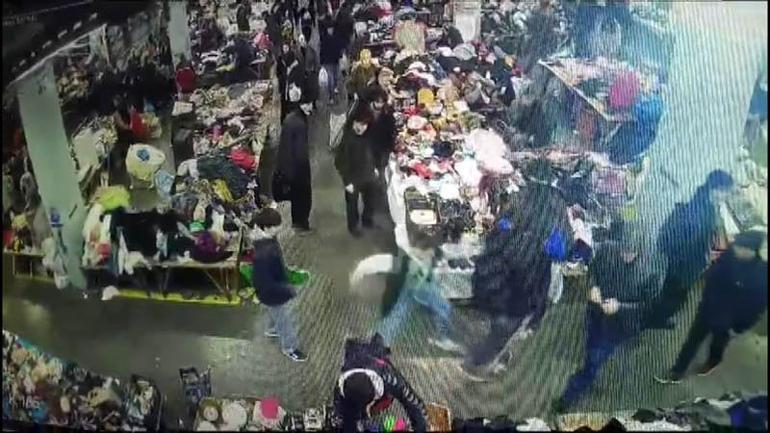 Kadıköyde bıçaklı saldırıya uğrayan İtalyan şefin oğlu hayatını kaybetti