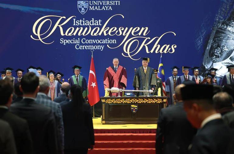 Cumhurbaşkanı Erdoğana Malezyada fahri doktora beratı verildi