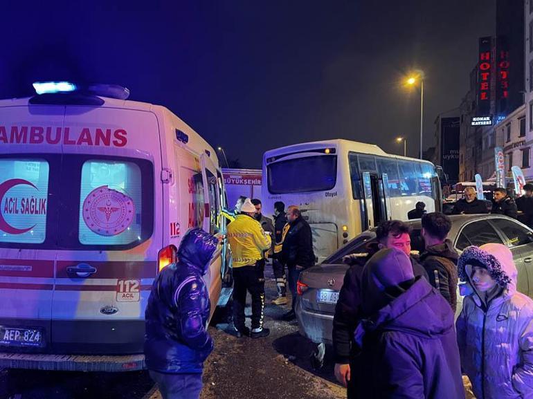 Kayseride 6 aracın çarpıştığı zincirleme kazada 7 kişi yaralandı; o anlar kamerada