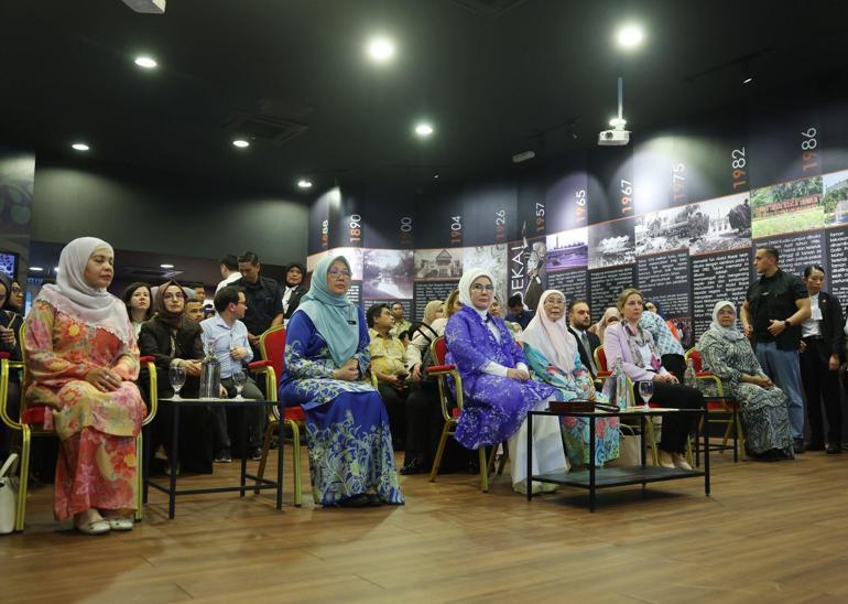 Emine Erdoğan, Kuala Lumpur Perdana Botanik Bahçesini ziyaret etti