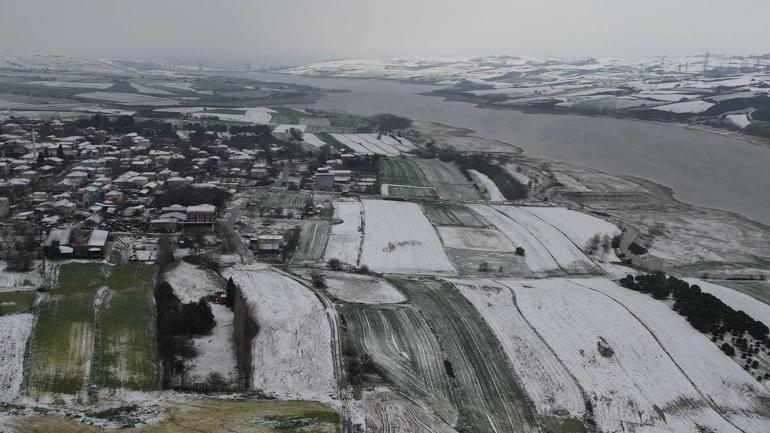 Arnavutköy beyaza büründü