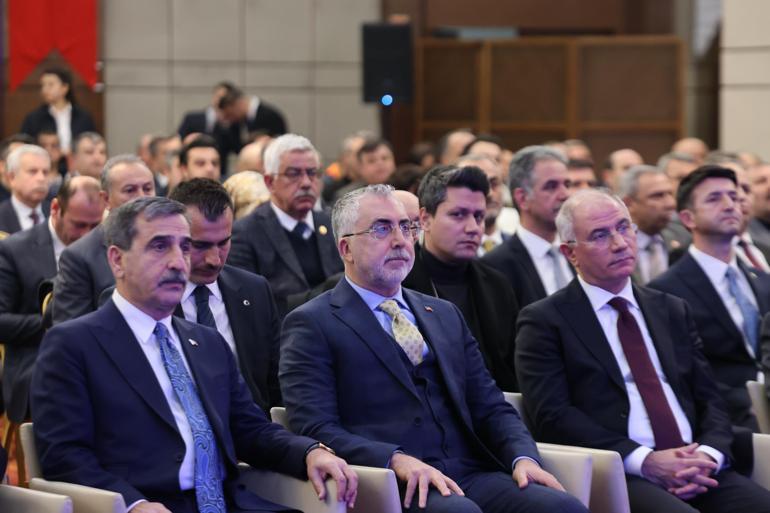 Bakan Işıkhandan emekli bayram ikramiyeleri ile ilgili açıklama