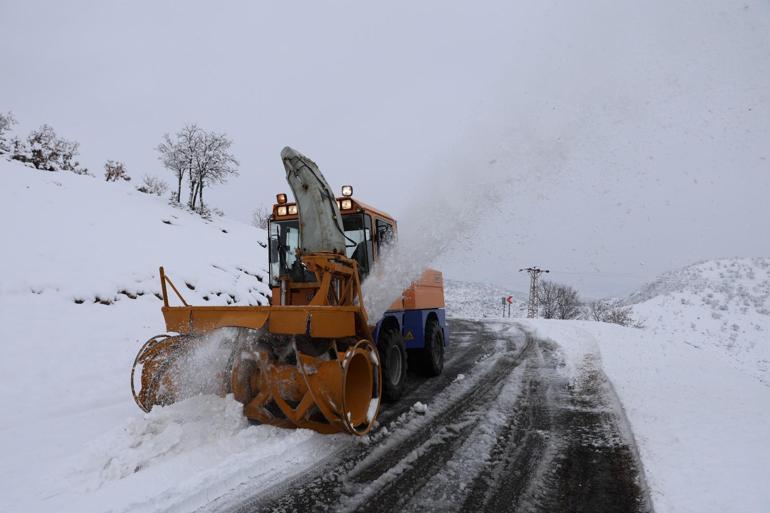Bingölde 99 köy yolu kardan ulaşıma kapandı