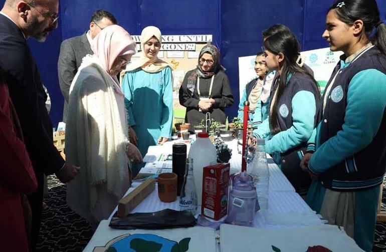 Emine Erdoğan, İslamabad’da Pak-Türk Maarif Uluslararası Okulları’nı ziyaret etti