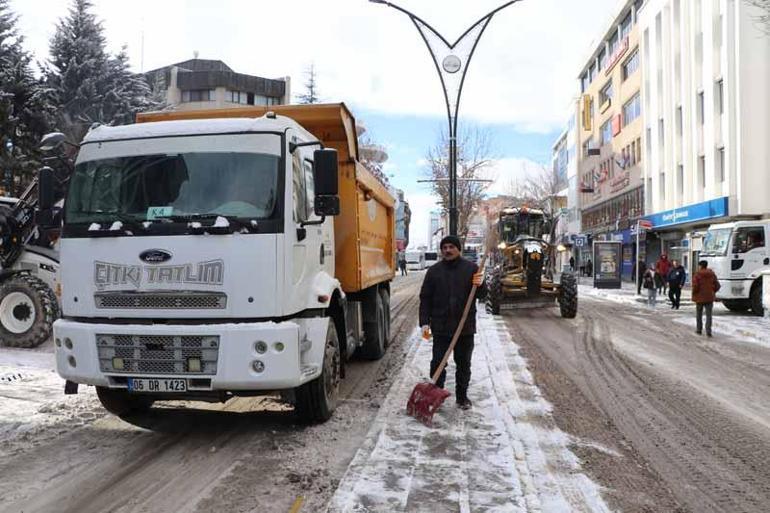 Van Bahçesarayda okullara kar tatili
