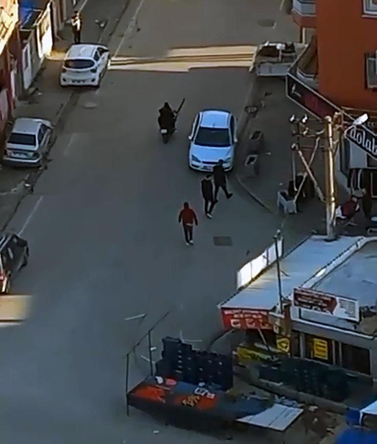 Husumetlisi ile eşi ve kızını tüfekle vurdu; kaçış kamerada