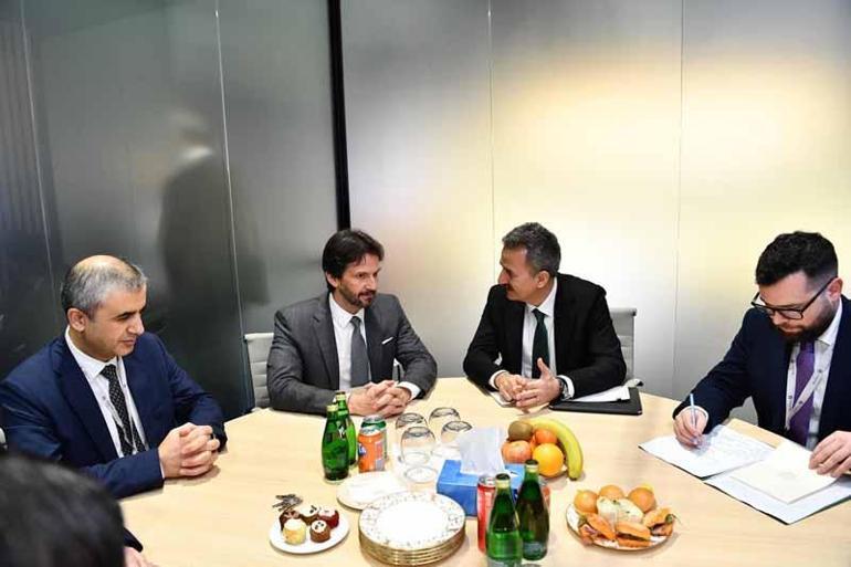 Savunma Sanayii Başkanı Görgün IDEX 2025te temaslarını sürdürüyor