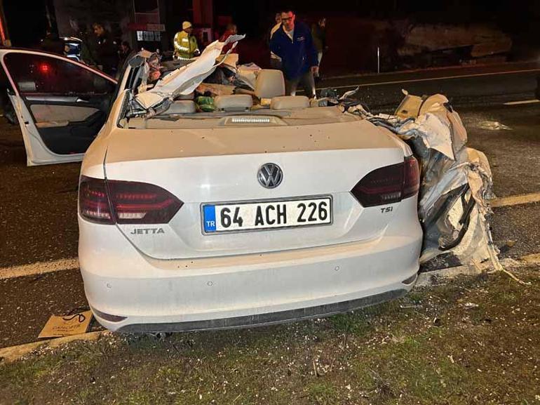 Uşakta, TIRa arkadan çarpan otomobilin sürücüsü öldü