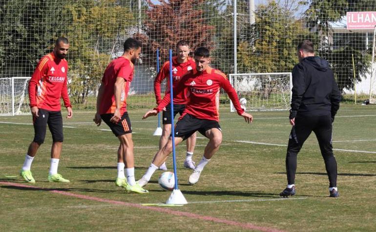Emre Belözoğlu: Hakemlerin bir ve bütün olmadığı bu dönemde başka türlü kararların çıkması çok doğal