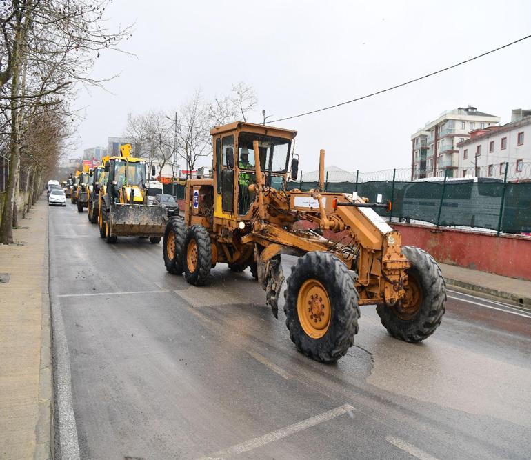 Sancaktepe Belediyesi ekipleri karla mücadele için hazır