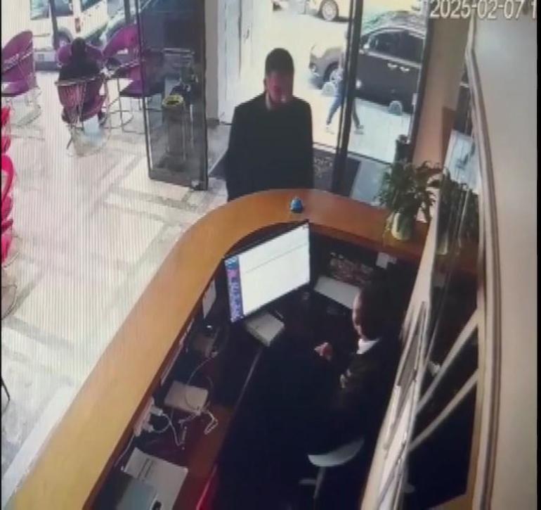 Fatihte istediği haracı vermeyen kuyumcuyu kurşunlayan şüpheli kamerada