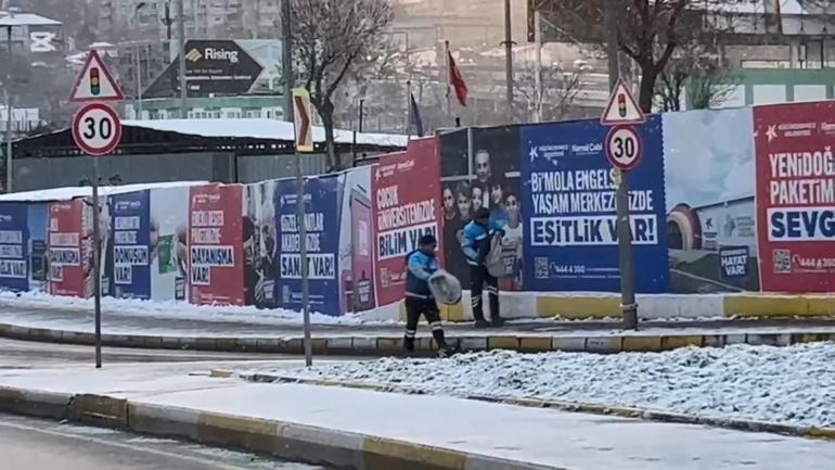 İstanbulda kar yağışı aralıklarla etkisini sürdürüyor