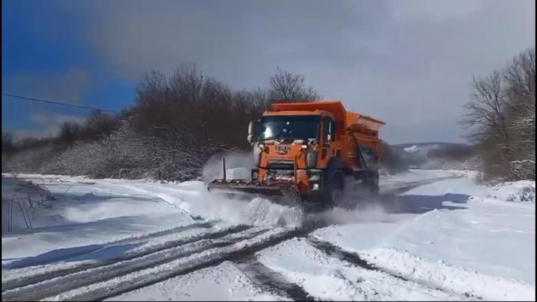 İstanbulda kar kalınlığı yer yer 47 cmye ulaştı; 85 bin 805 ton tuz kullanıldı