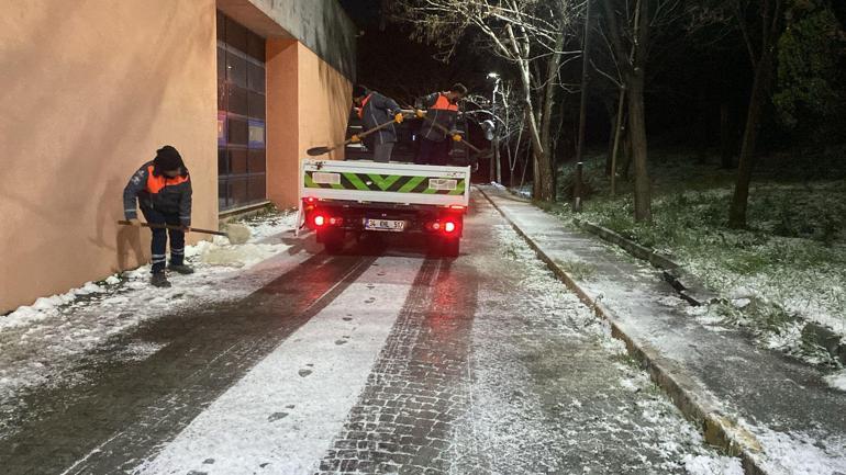 İstanbulda kar kalınlığı yer yer 47 cmye ulaştı; 85 bin 805 ton tuz kullanıldı