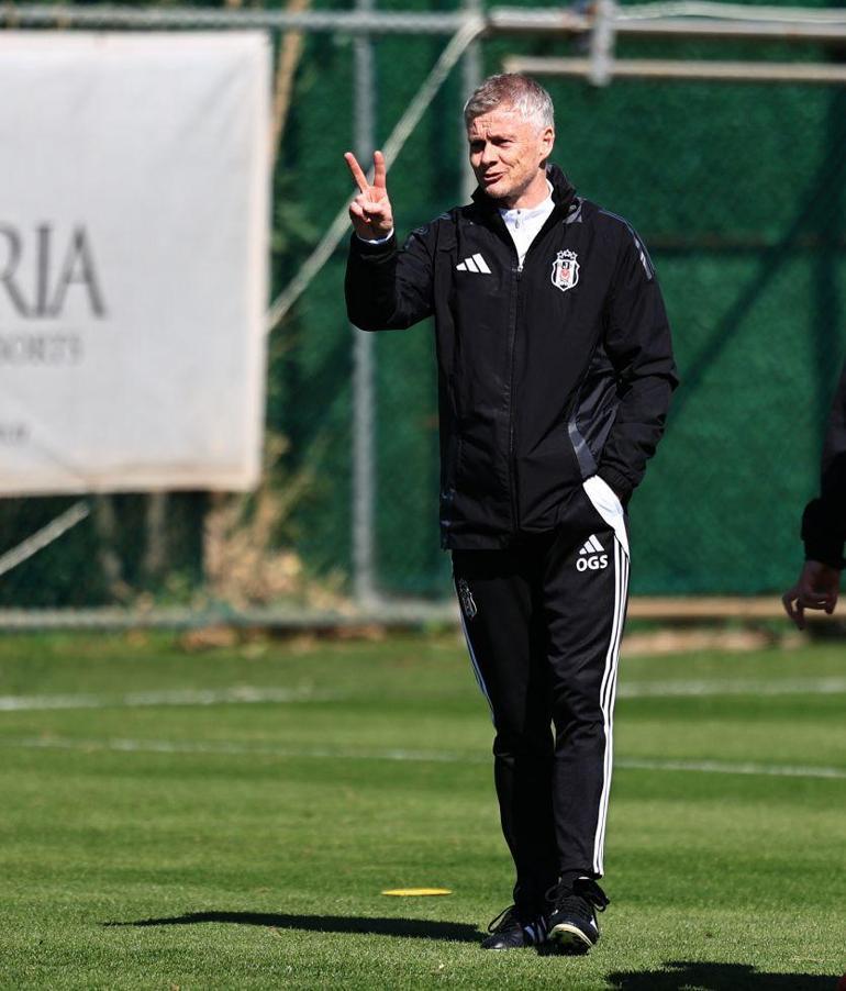 Beşiktaş, Antalyaspor maçının hazırlıklarını Antalyada yaptığı antrenmanla sürdürdü