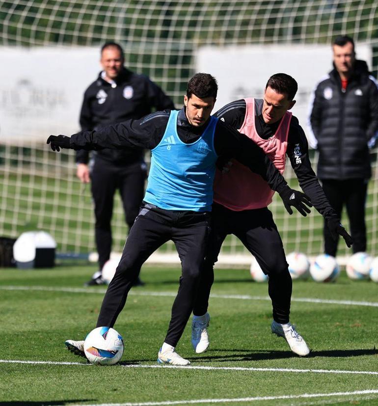 Beşiktaş, Antalyaspor maçının hazırlıklarını Antalyada yaptığı antrenmanla sürdürdü