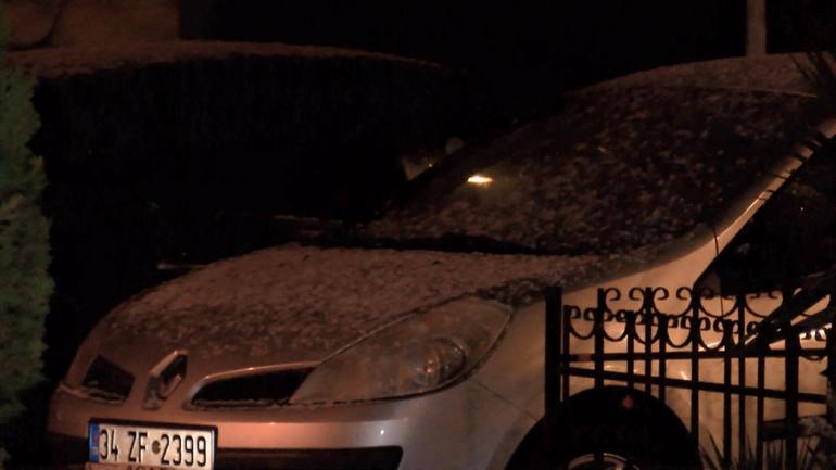 İstanbulda araçların camları buz tuttu; ekipler yolları tuzladı