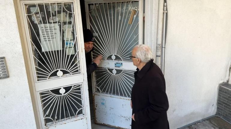 Avcılarda kapıda kaldı itfaiyeyi çağırdı  Bu kadar gürültüyü nasıl duymazsın diye eşine sitem etti