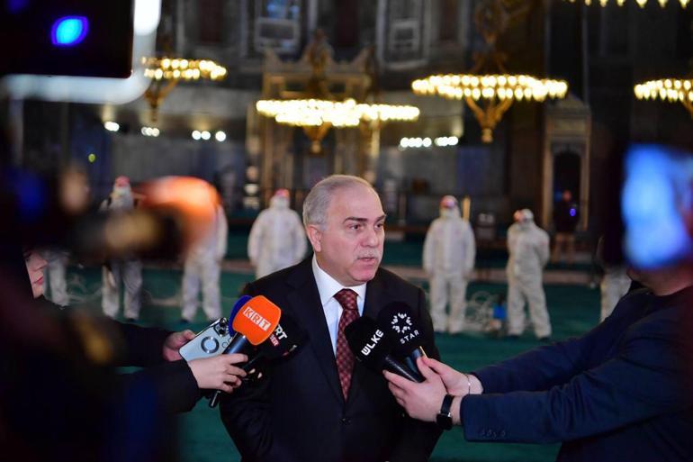 Ayasofya Camii Ramazan ayı öncesinde gül suyuyla temizlendi