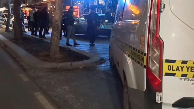 Başakşehirde restoranda buluşan 2 arkadaşa silahlı saldırı: 1 ölü