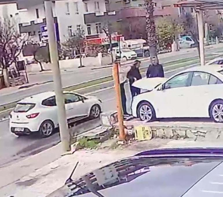 Husumetlisini sokak ortasında öldürdü; olay kamerada