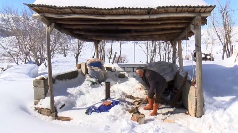 Köyde erzakı tükenen aile, 112den yardım istedi