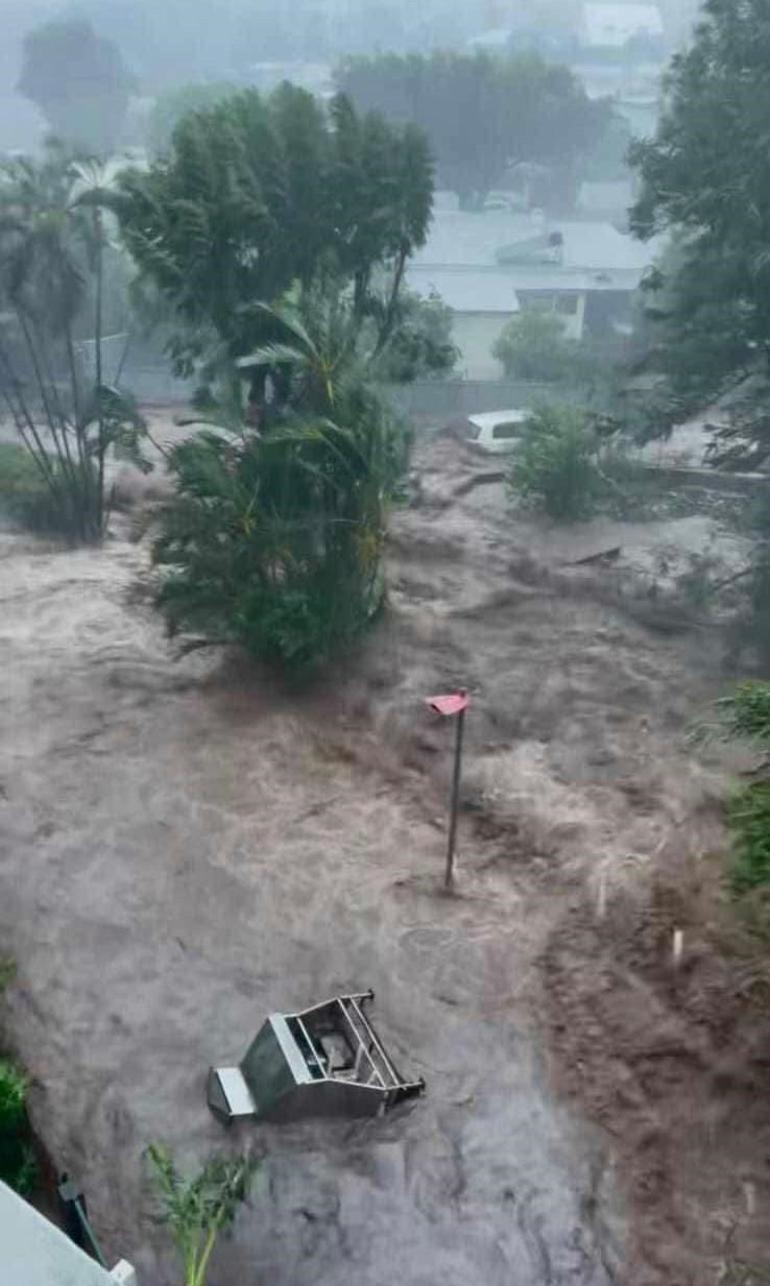 Fransanın Reunion Adasında Garance Kasırgası nedeniyle ölenlerin sayısı 4e yükseldi