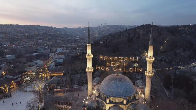 Eyüpsultan Camii ve çevresi iftar saati havadan görüntülendi