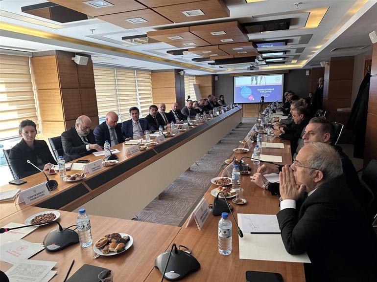 Spor Diplomasisi Buluşmaları’nda, akademisyenler ve federasyonlarla görüşüldü