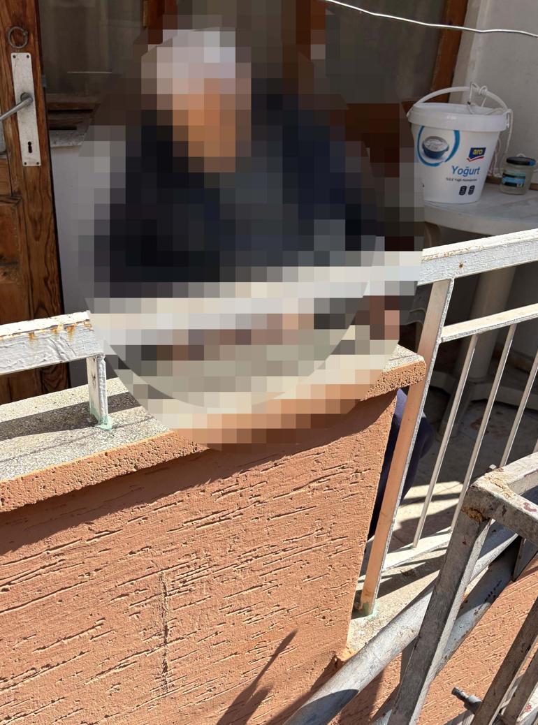 Balkondaki sandalyenin üzerinde ölü bulundu