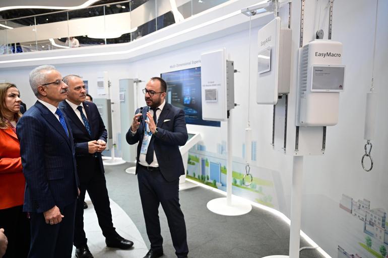 Bakan Uraloğlu, Mobil Dünya Kongresi’ne katıldı