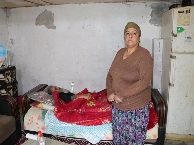 Yatalak hasta, gecekonduda tek başına yaşam savaşı veriyor