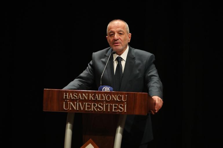 Türkiyenin ilk astronotu Alper Gezeravcı, Hasan Kalyoncu Üniversitesinde öğrencilerle buluştu